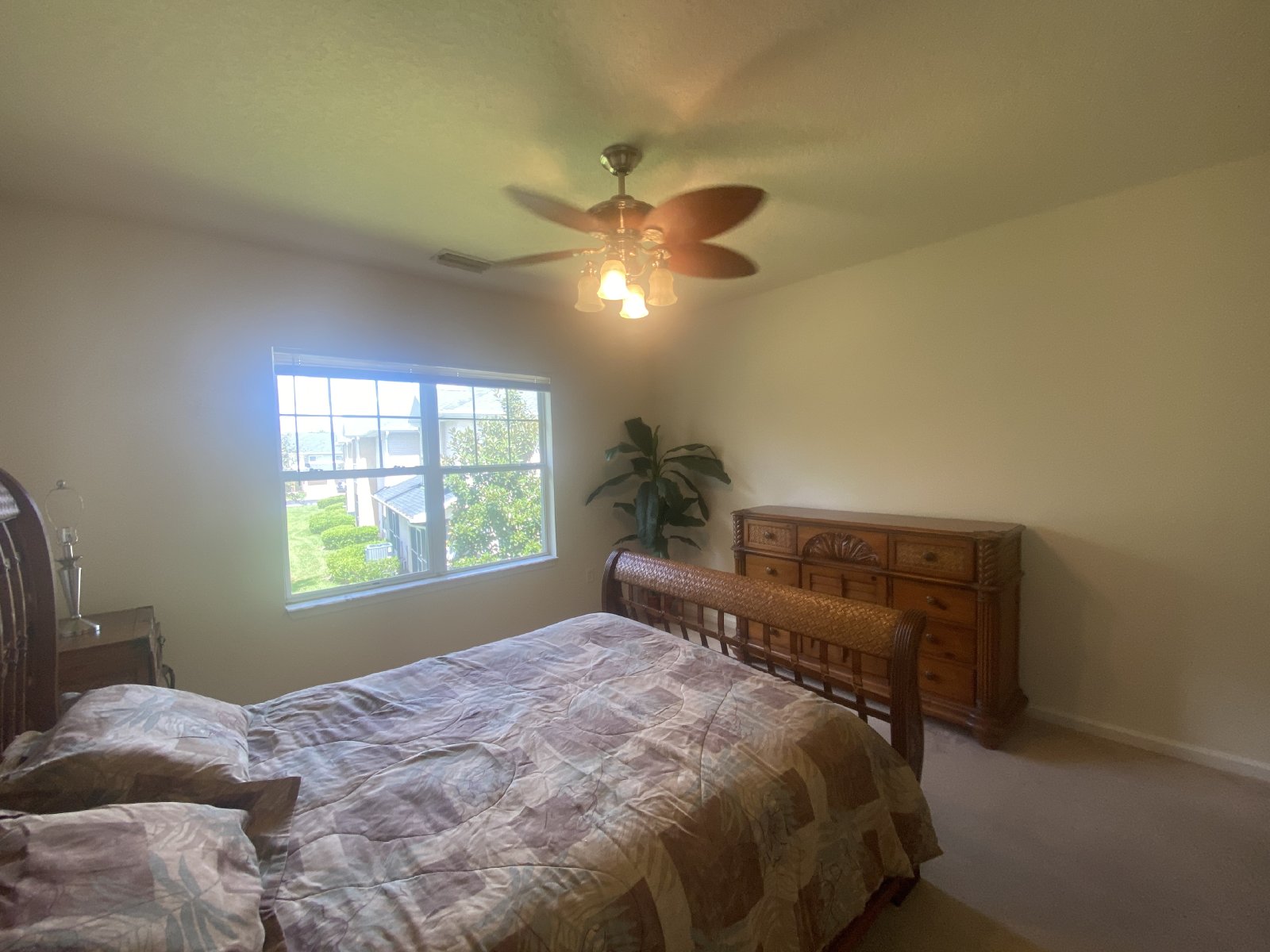 FOR SALE:  3 BEDROOM 2 BATH (W/SEPARATE OFFICE) SPACIOUS CONDO IN THE COTTAGES @ OAKLEAF PLANTATION property image