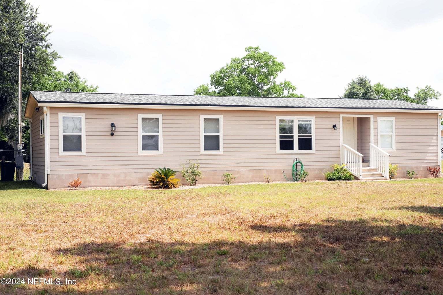 FOR SALE:  3 BEDROOM 2 BATHROOM HOME ON 1.5 ACRES W/3 BAY GARAGE property image