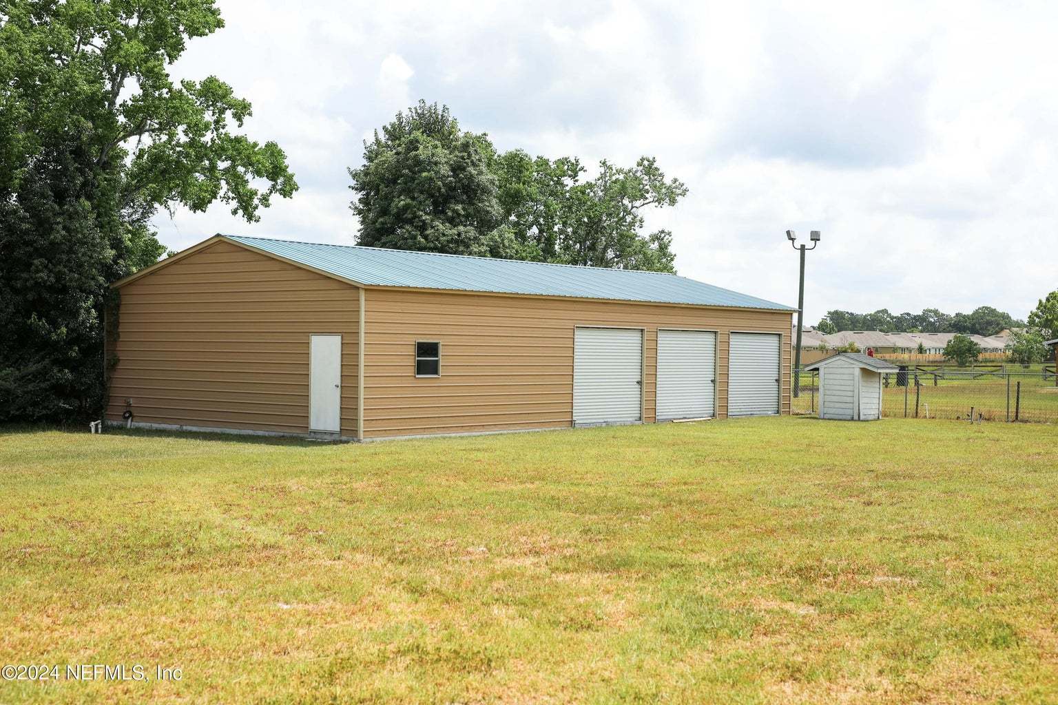 FOR SALE:  3 BEDROOM 2 BATHROOM HOME ON 1.5 ACRES W/3 BAY GARAGE property image