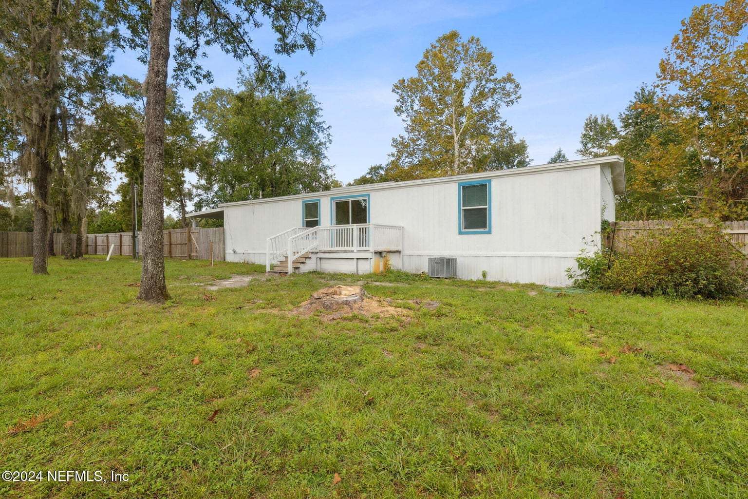 UPDATED HOME ON MORE THAN 1.5 ACRES IN MIDDLEBURG property image